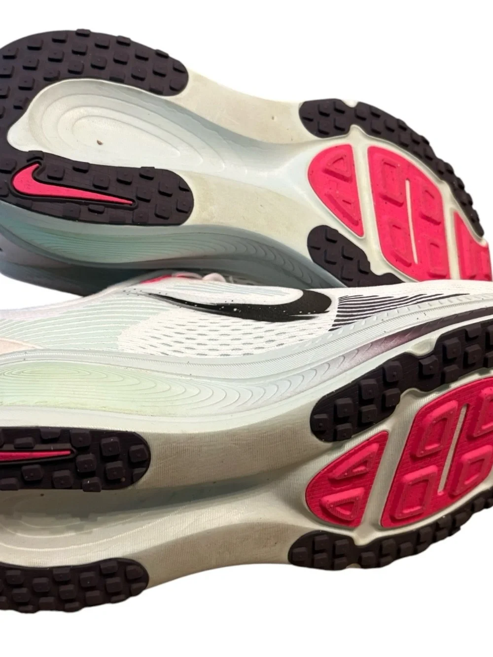 Nike Vomero 18 Running White/Glacier Blue/Hyper Pink/Black Men size 8 women 9.5